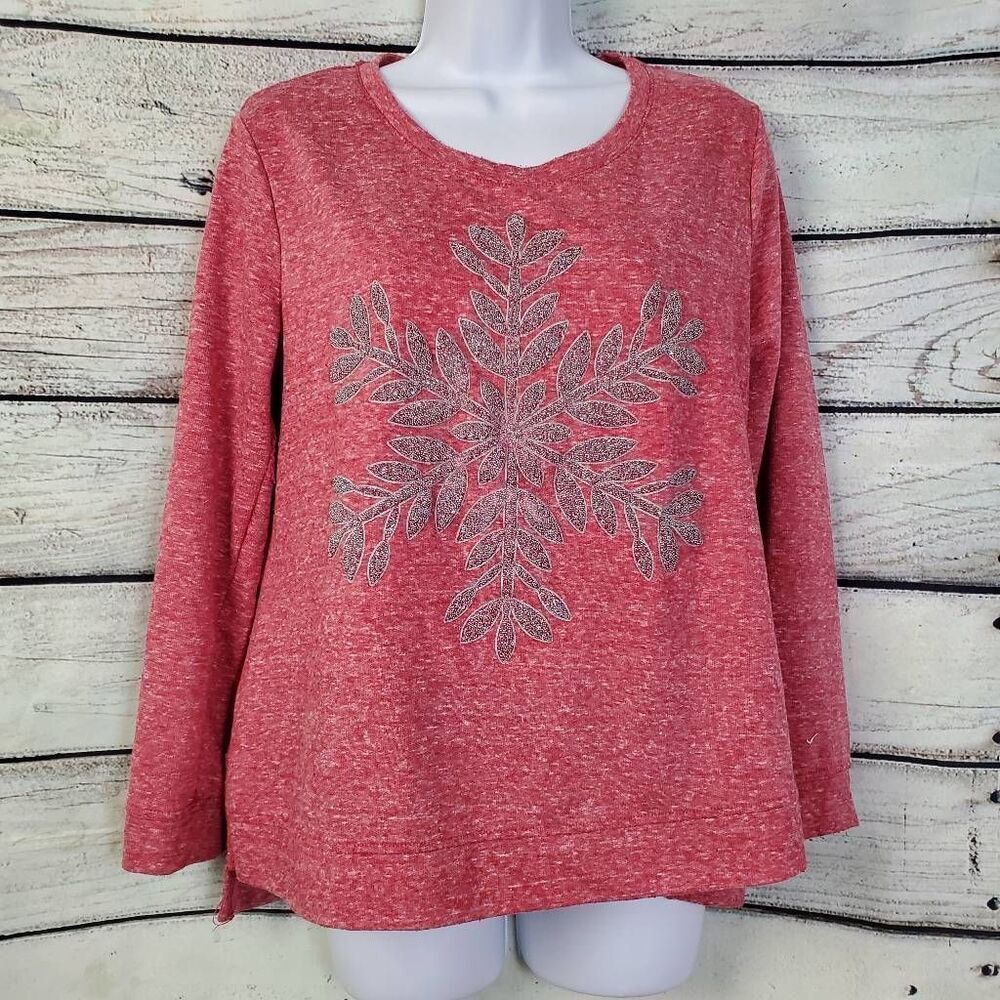 EST. 1946 Red Snowflake Sweatshirt Size M Glitter Graphic Holiday Pullover Crew